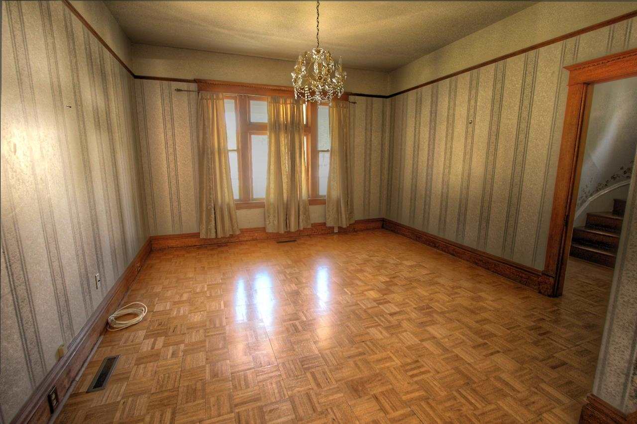 1318 E Newark Ave - Photo 4
