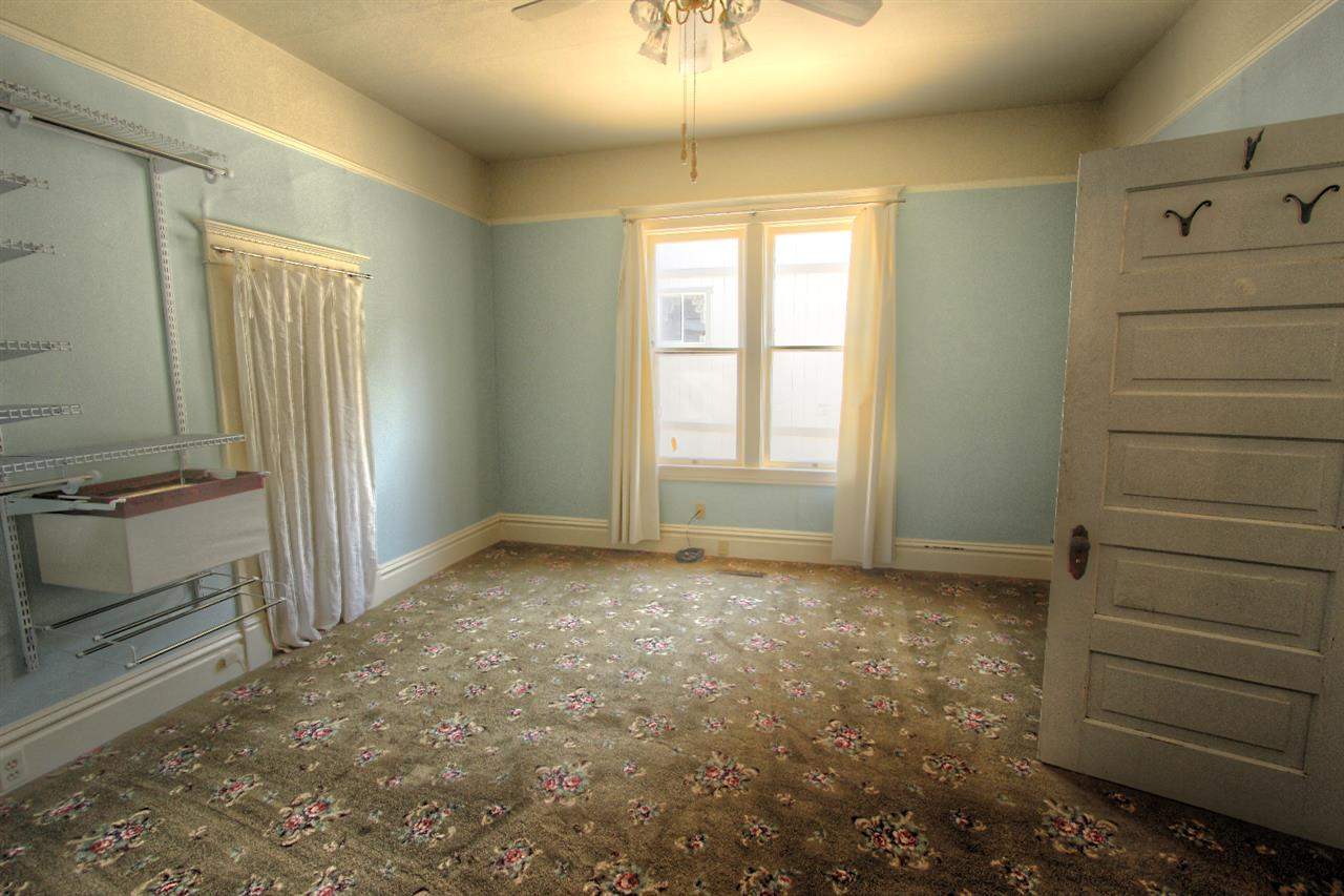 1318 E Newark Ave - Photo 8