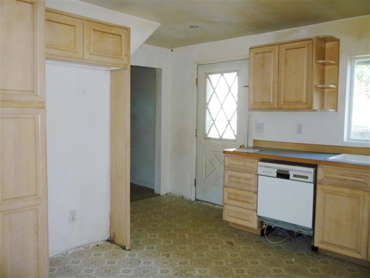 104 W Webster Ave - Photo 8