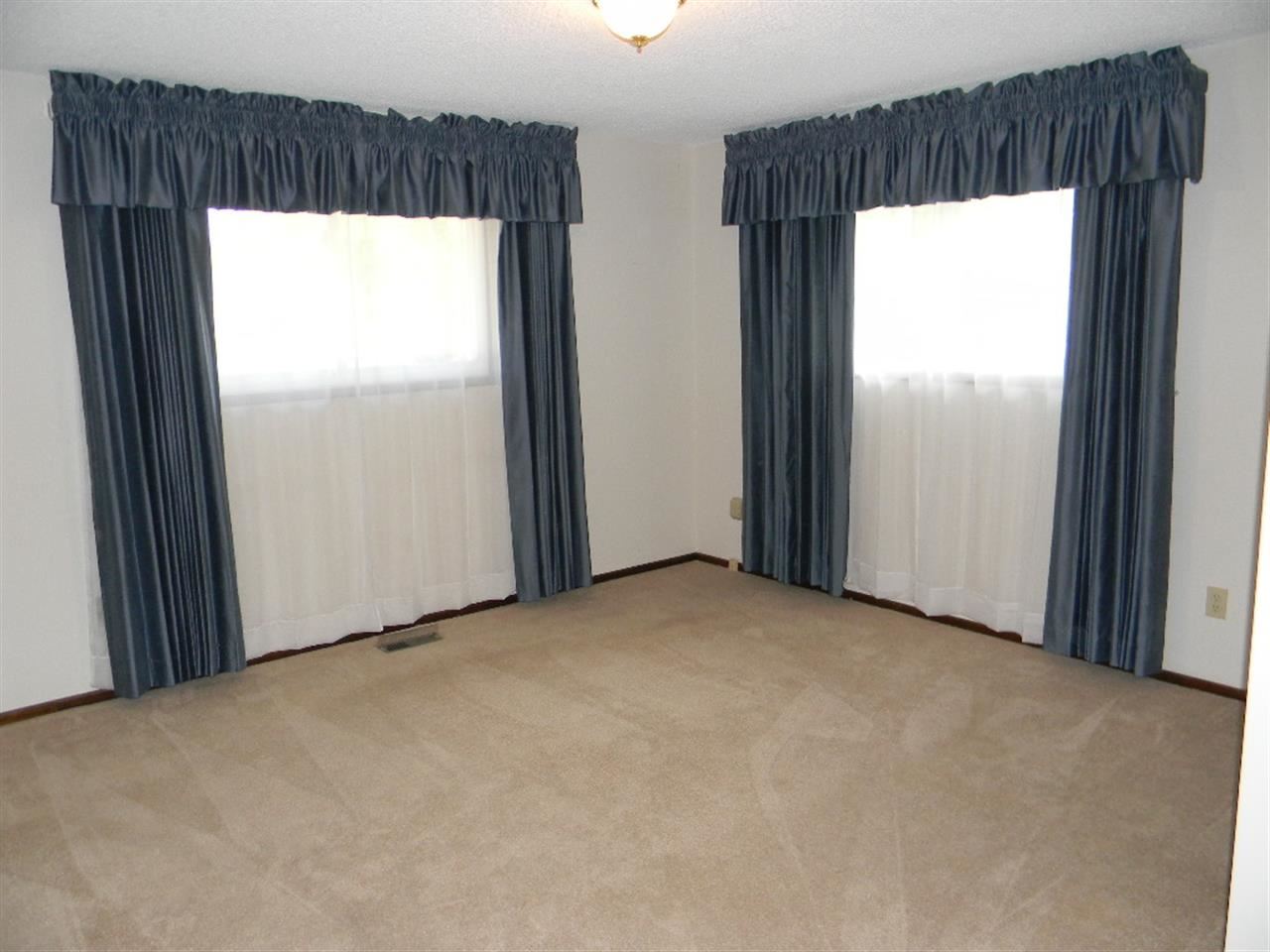 9715 N Moore St - Photo 10
