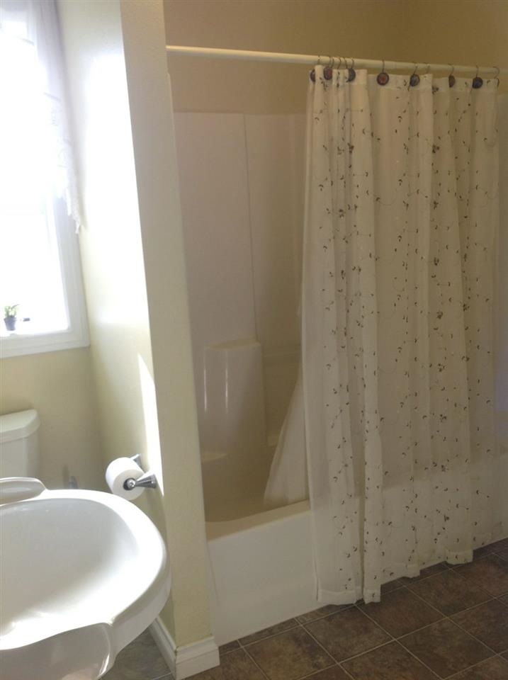 523 E A St - Photo 15