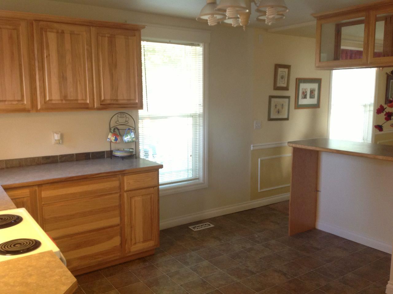 523 E A St - Photo 5