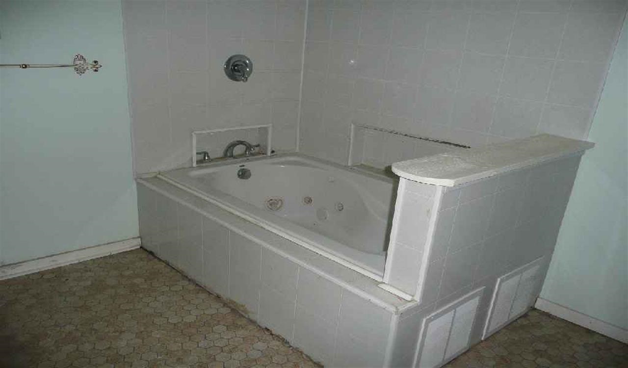 315 S Broadway St - Photo 12