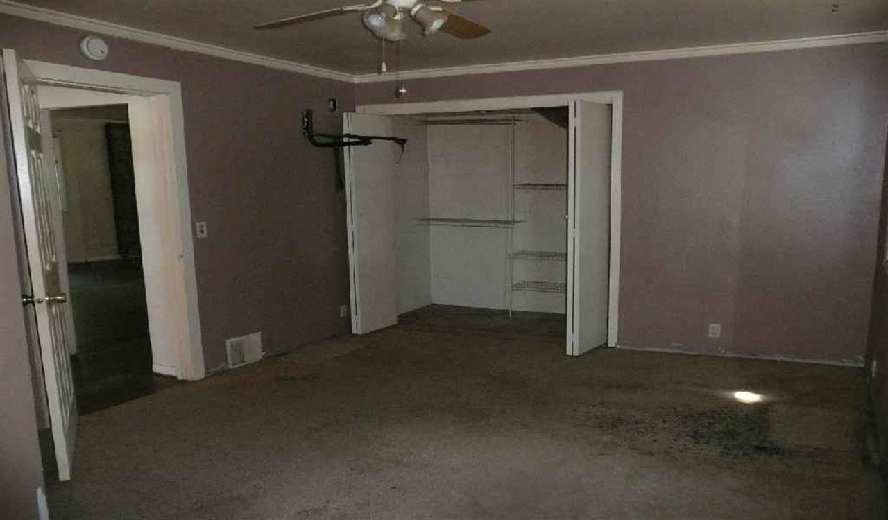315 S Broadway St - Photo 6