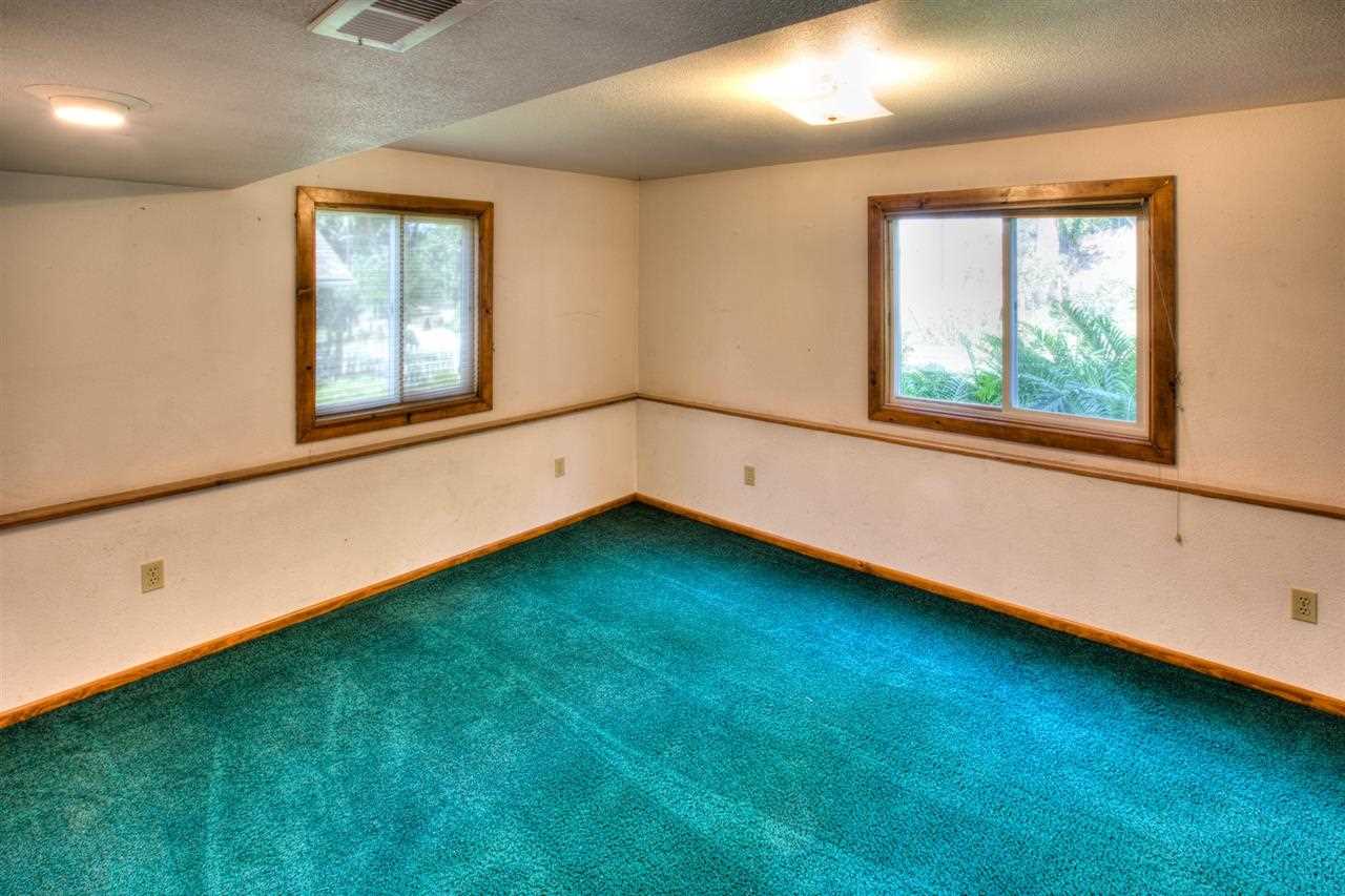 2621 E Hillcrest Dr - Photo 14
