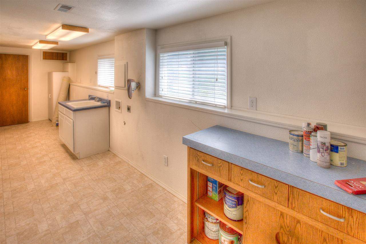 2621 E Hillcrest Dr - Photo 16