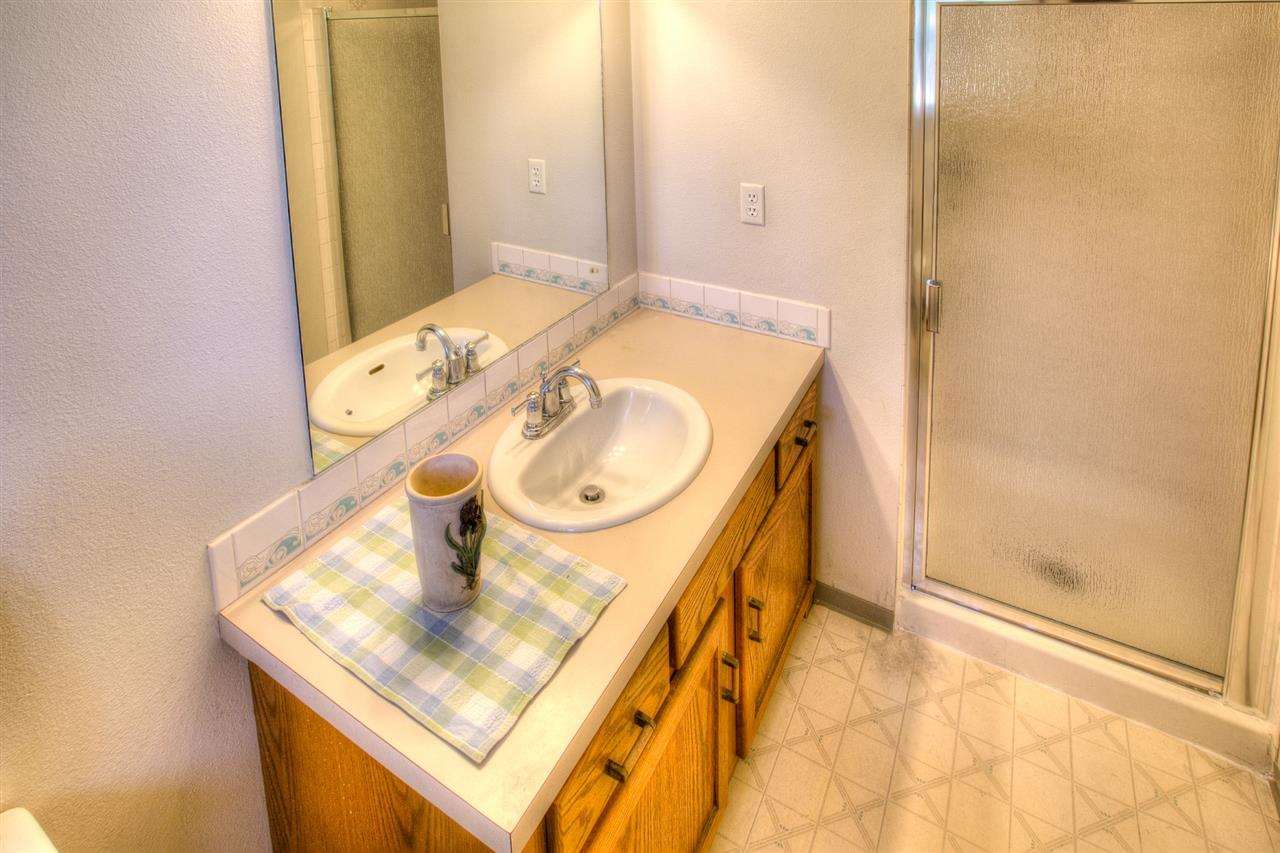 2621 E Hillcrest Dr - Photo 9