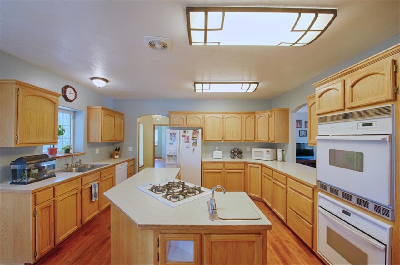 5270 Scotts Valley Rd - Photo 3