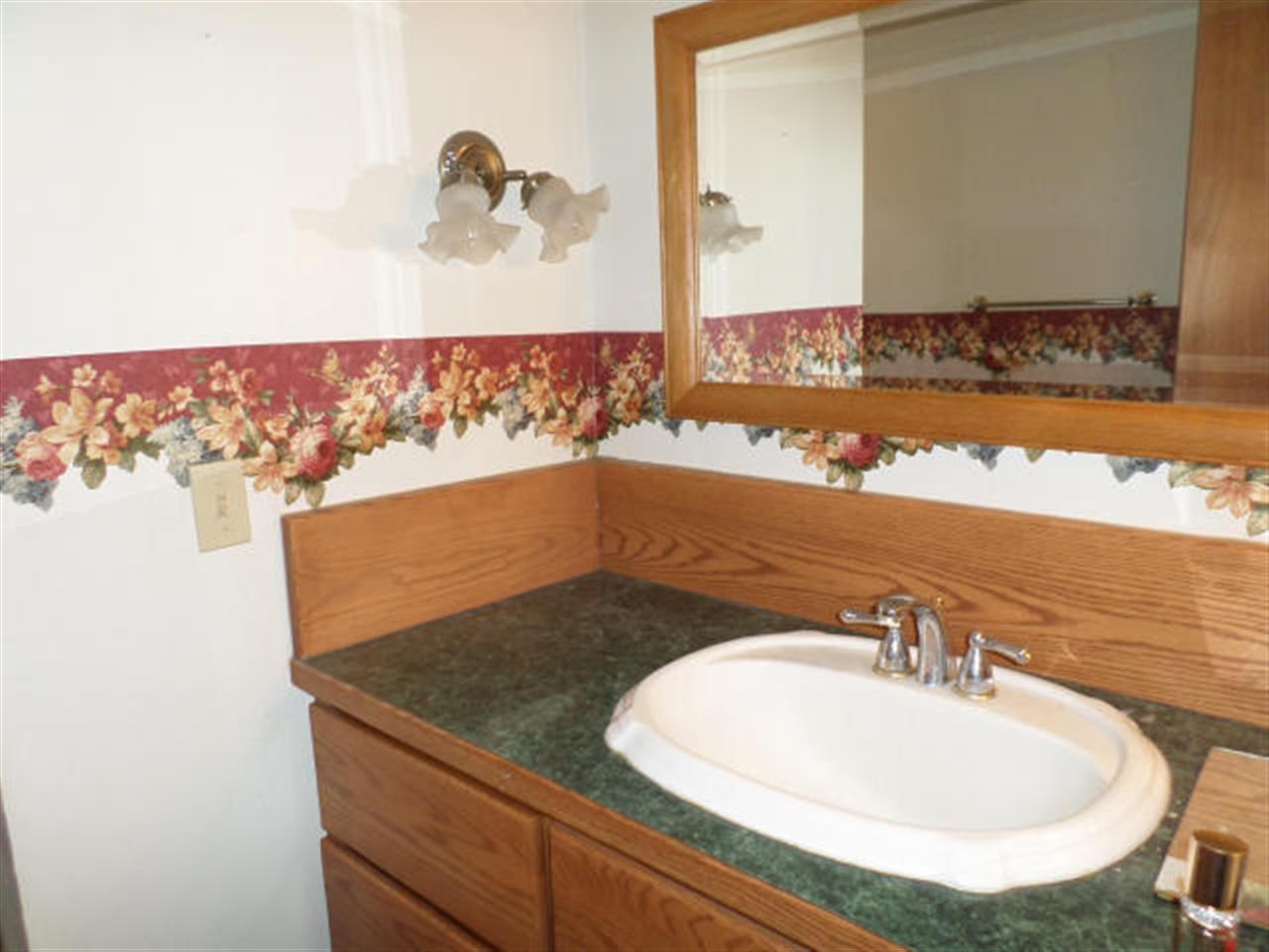 1295 PEACHCREST Rd - Photo 3