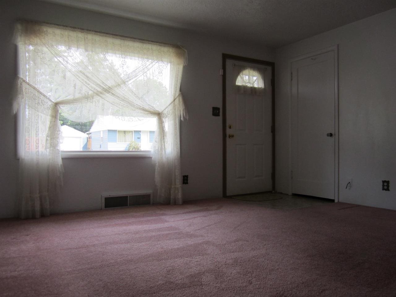 6111 N DOUGLAS - Photo 4