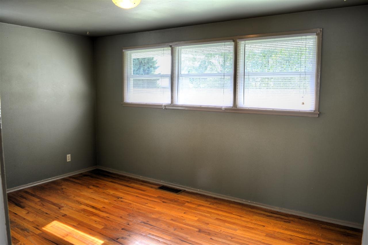 4606 N Bemis St. - Photo 12