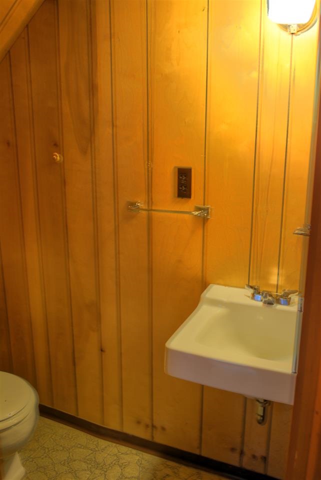 4606 N Bemis St. - Photo 10