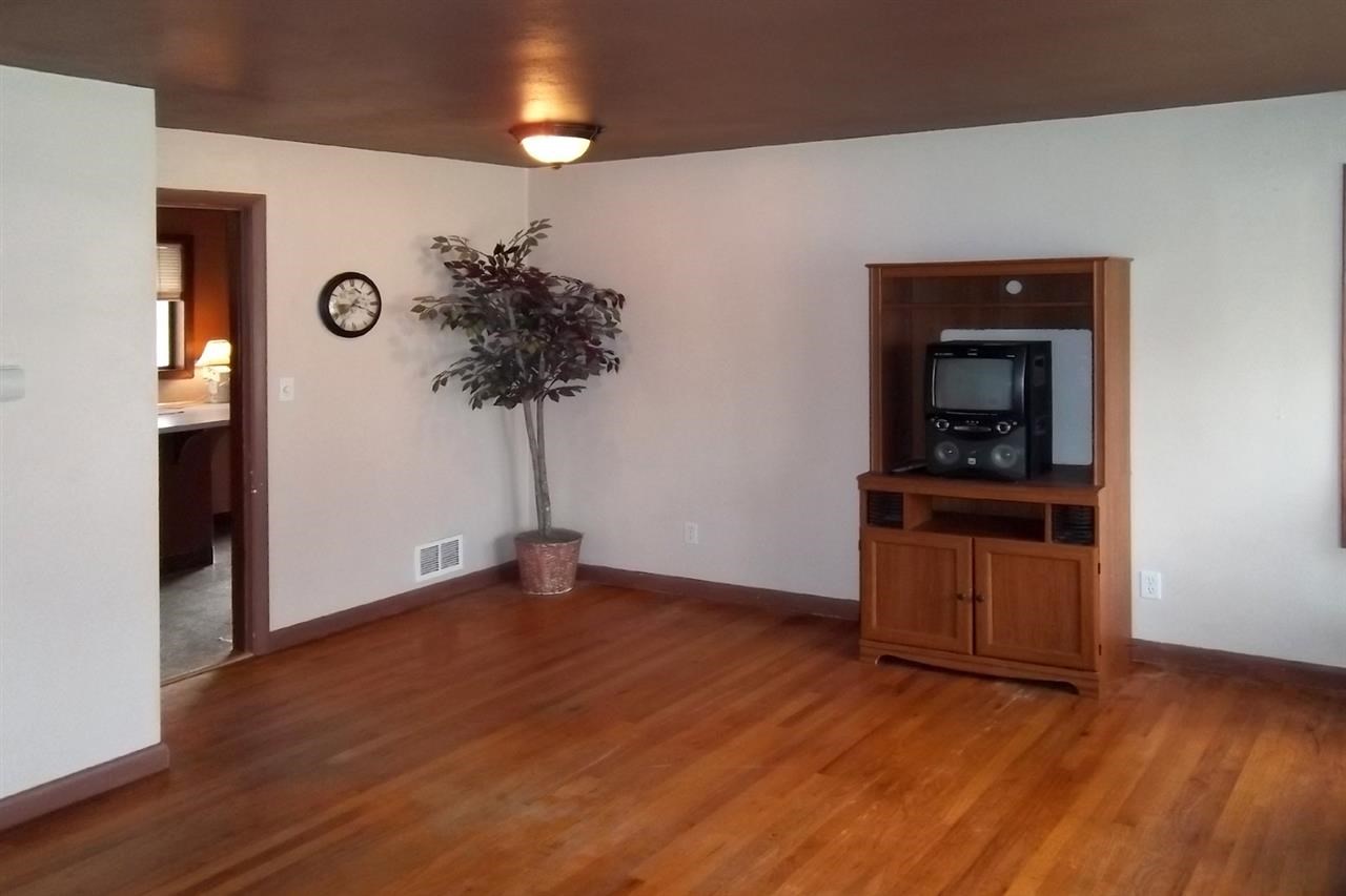 3504 N Edgerton Rd - Photo 3