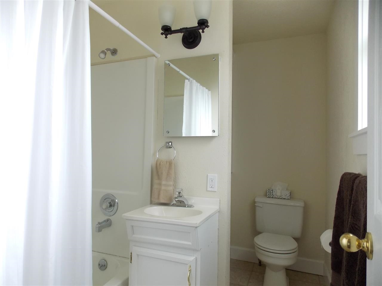 1103 W Grace Avenue - Photo 9