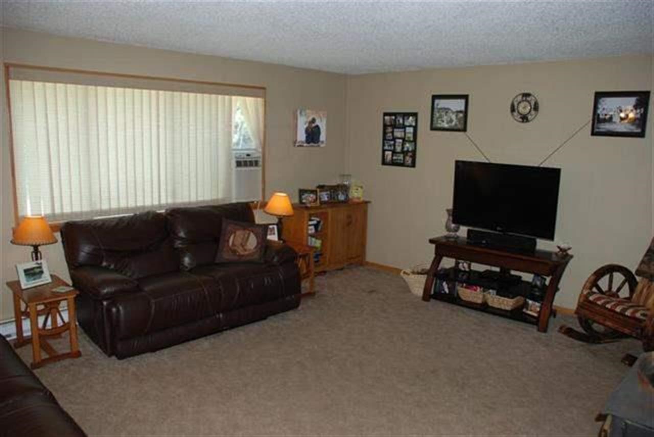 26908 E Wabash Ave - Photo 3