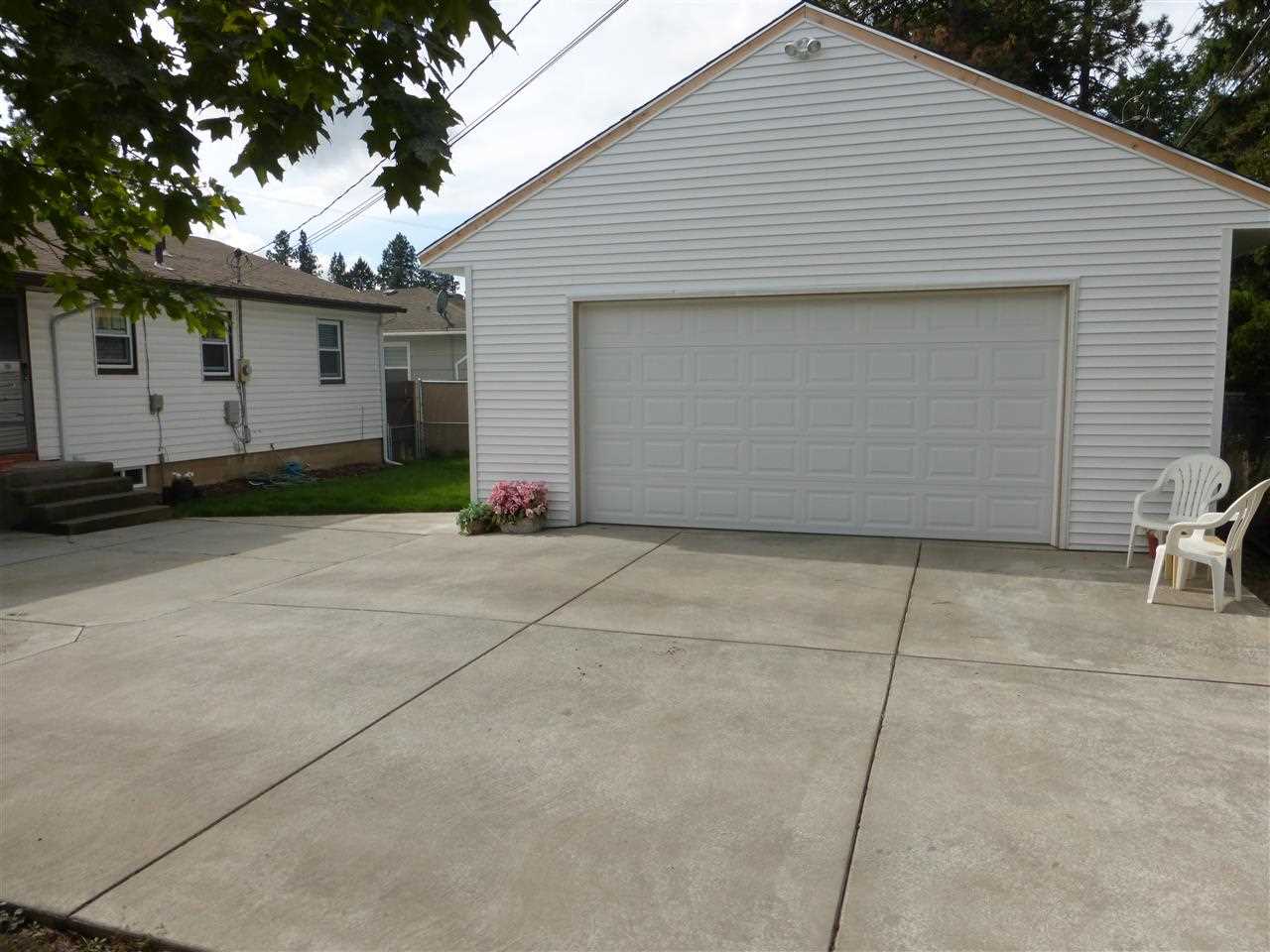 1105 E 37th Ave - Photo 19