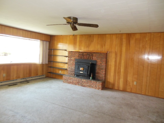 955 S OAK ST. - Photo 4