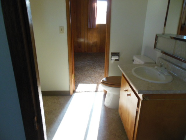 955 S OAK ST. - Photo 7
