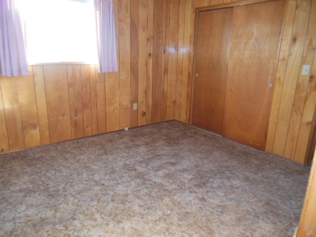 955 S OAK ST. - Photo 8
