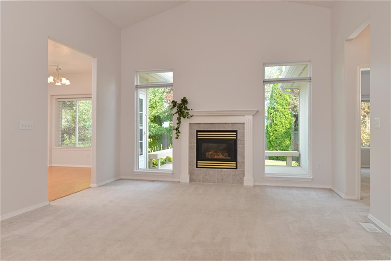 5625 S HOGAN Ln - Photo 3