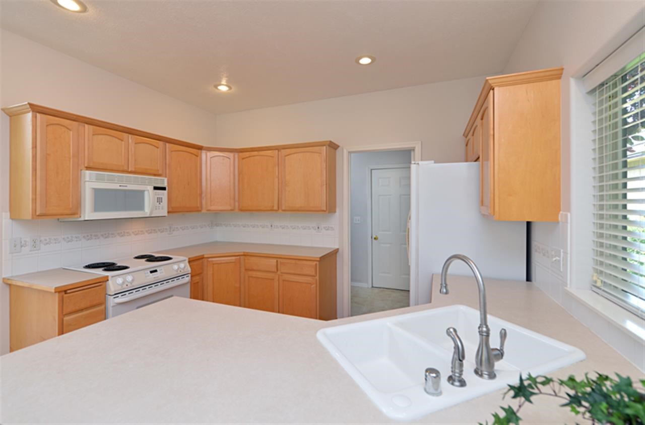 5625 S HOGAN Ln - Photo 8