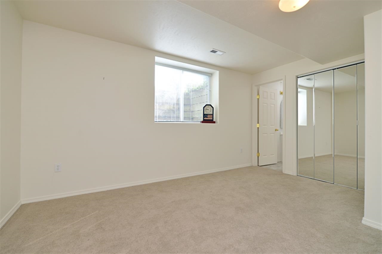 5625 S HOGAN Ln - Photo 10