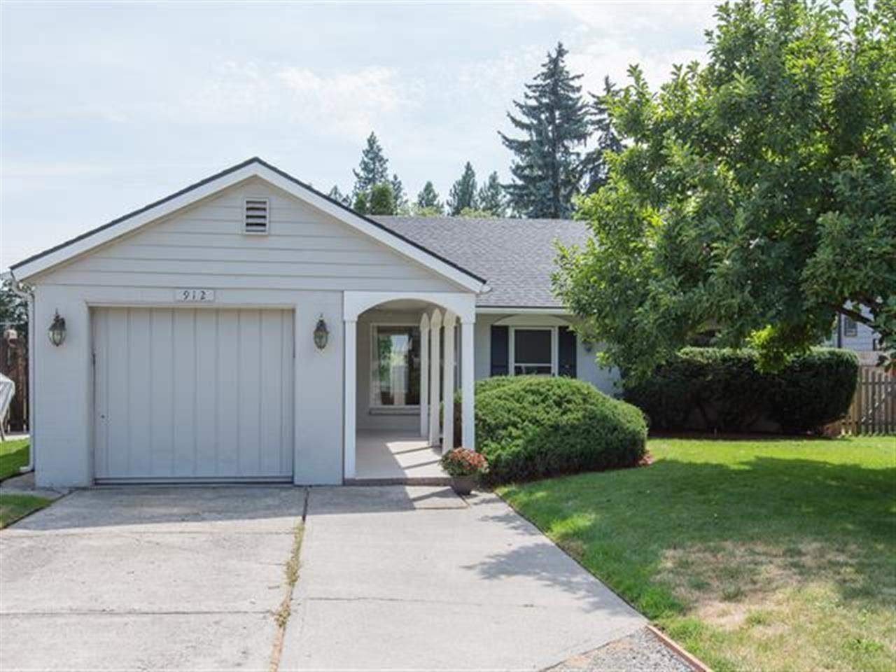 912 E 35th