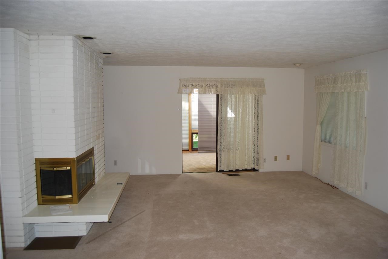 2221 E Rockwood Blvd - Photo 12