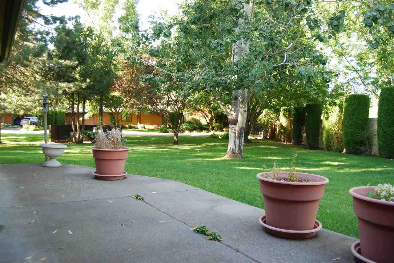 2221 E Rockwood Blvd - Photo 13