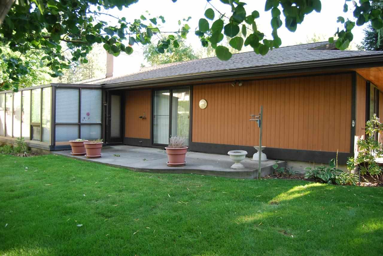 2221 E Rockwood Blvd - Photo 14