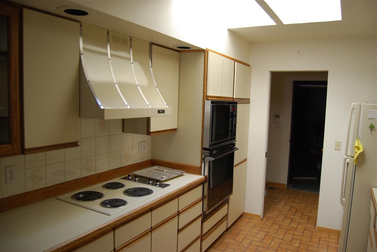 2221 E Rockwood Blvd - Photo 5