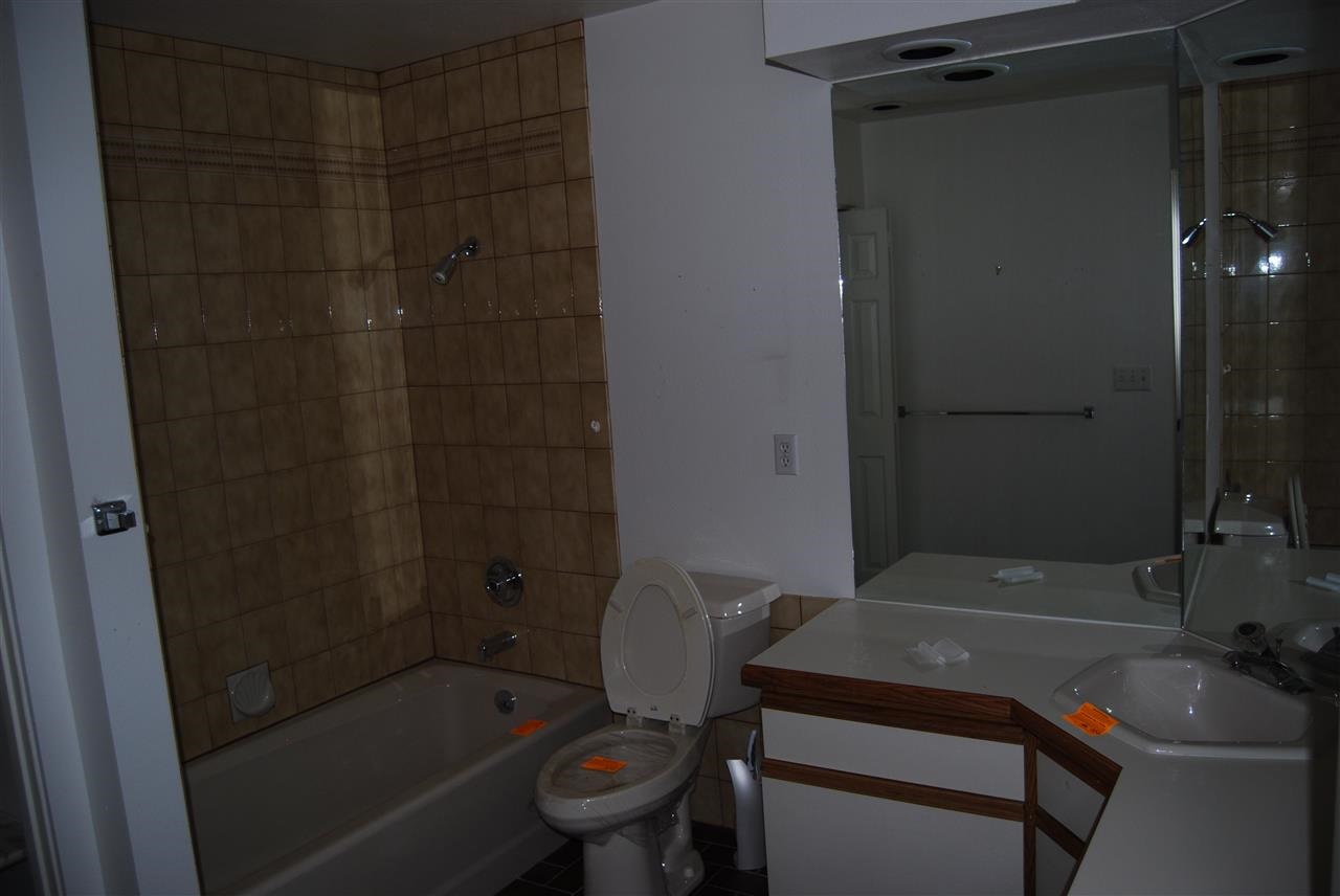 2221 E Rockwood Blvd - Photo 8