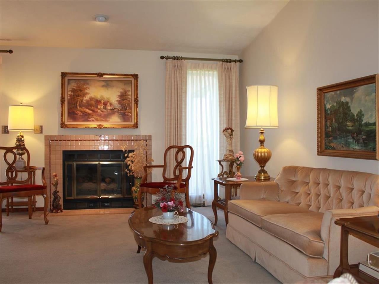 3823 S Alder Dr - Photo 2