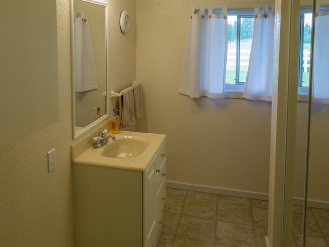 15212 N Hazard Rd - Photo 15