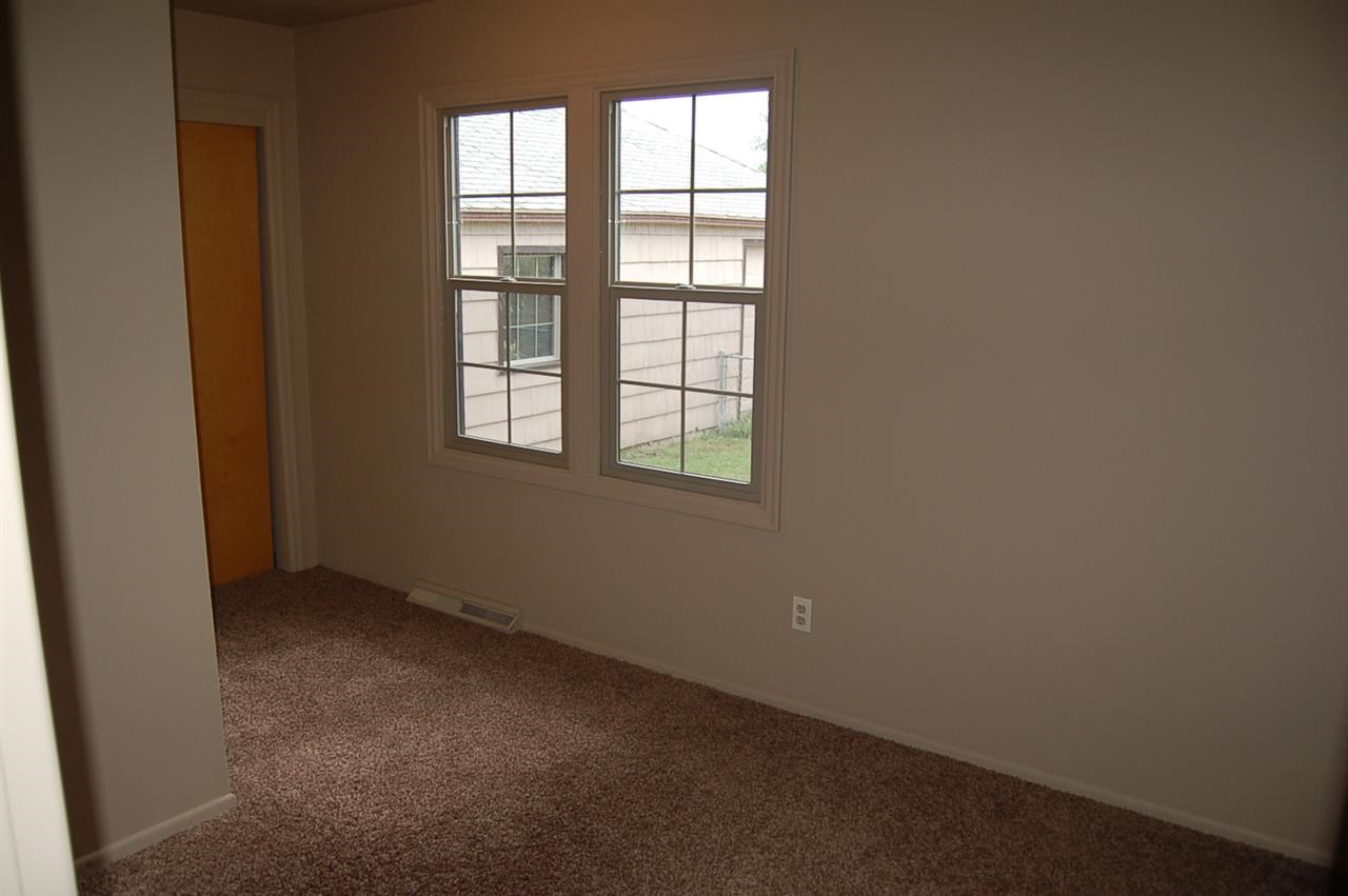 11504 E Valleyway Ave - Photo 13