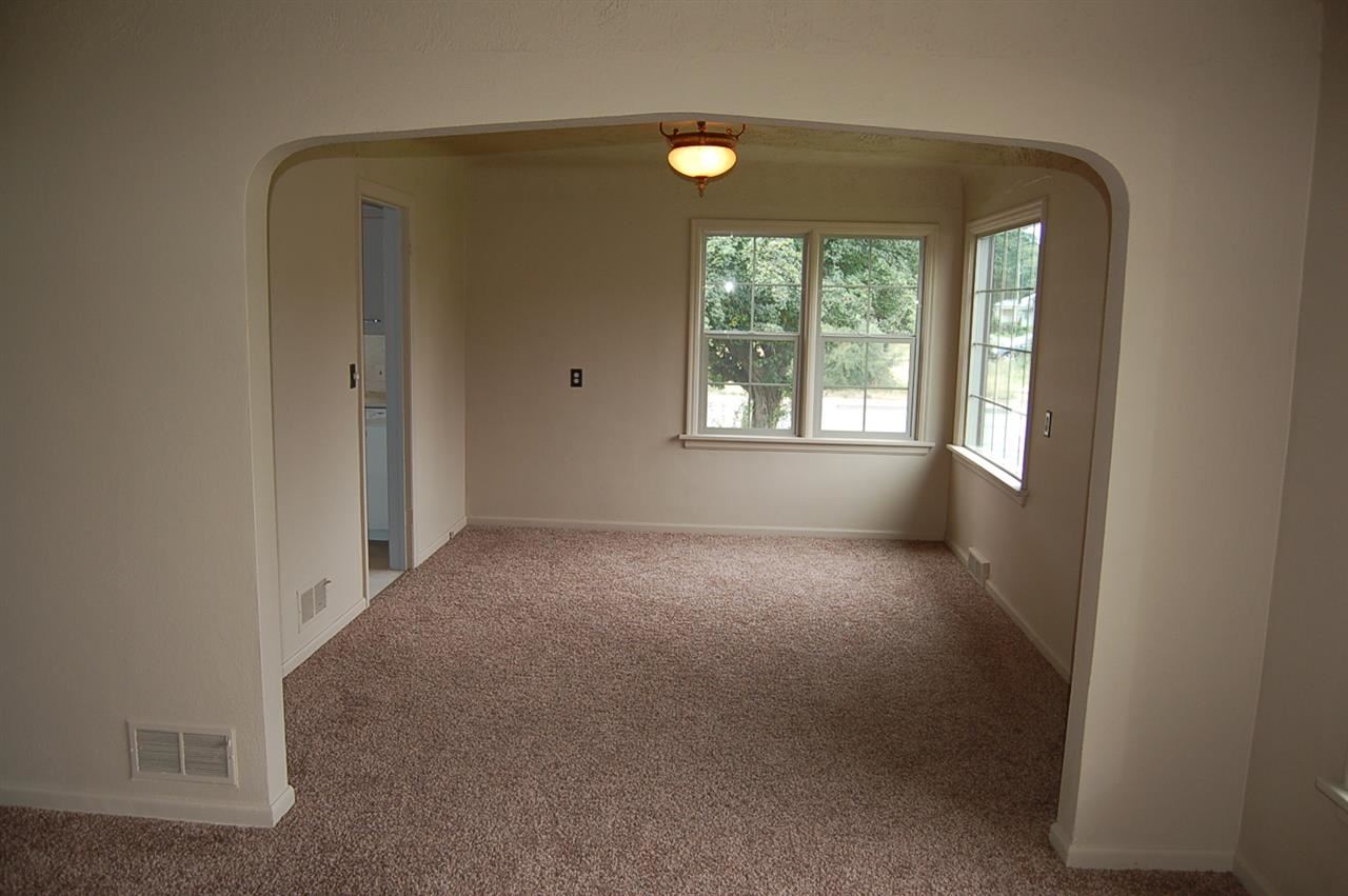 11504 E Valleyway Ave - Photo 5
