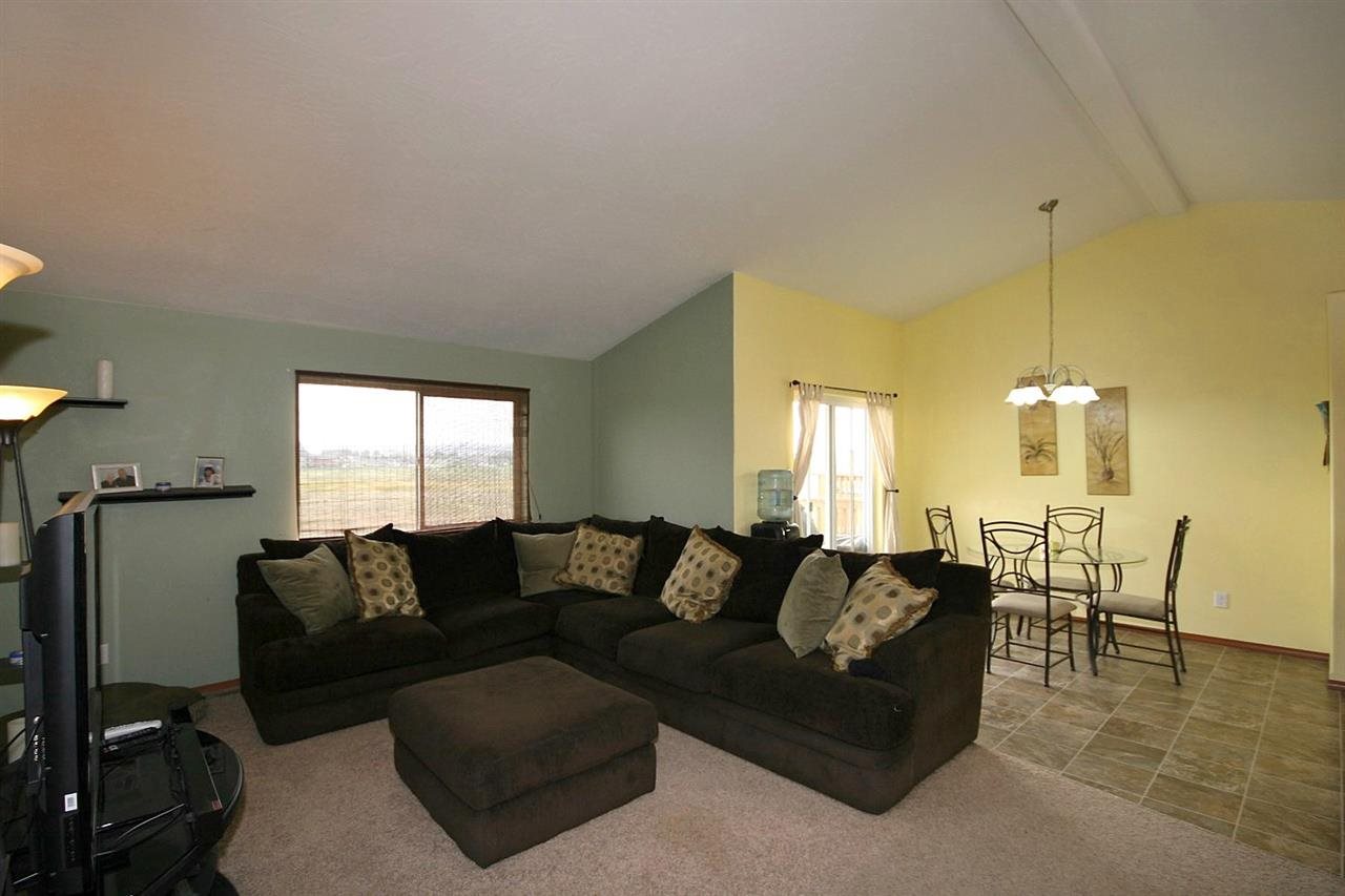9219 Foxtail Ln - Photo 3