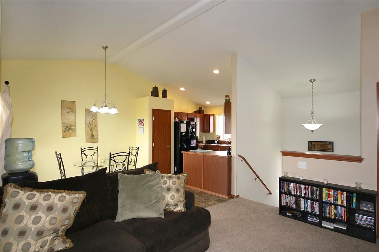 9219 Foxtail Ln - Photo 5