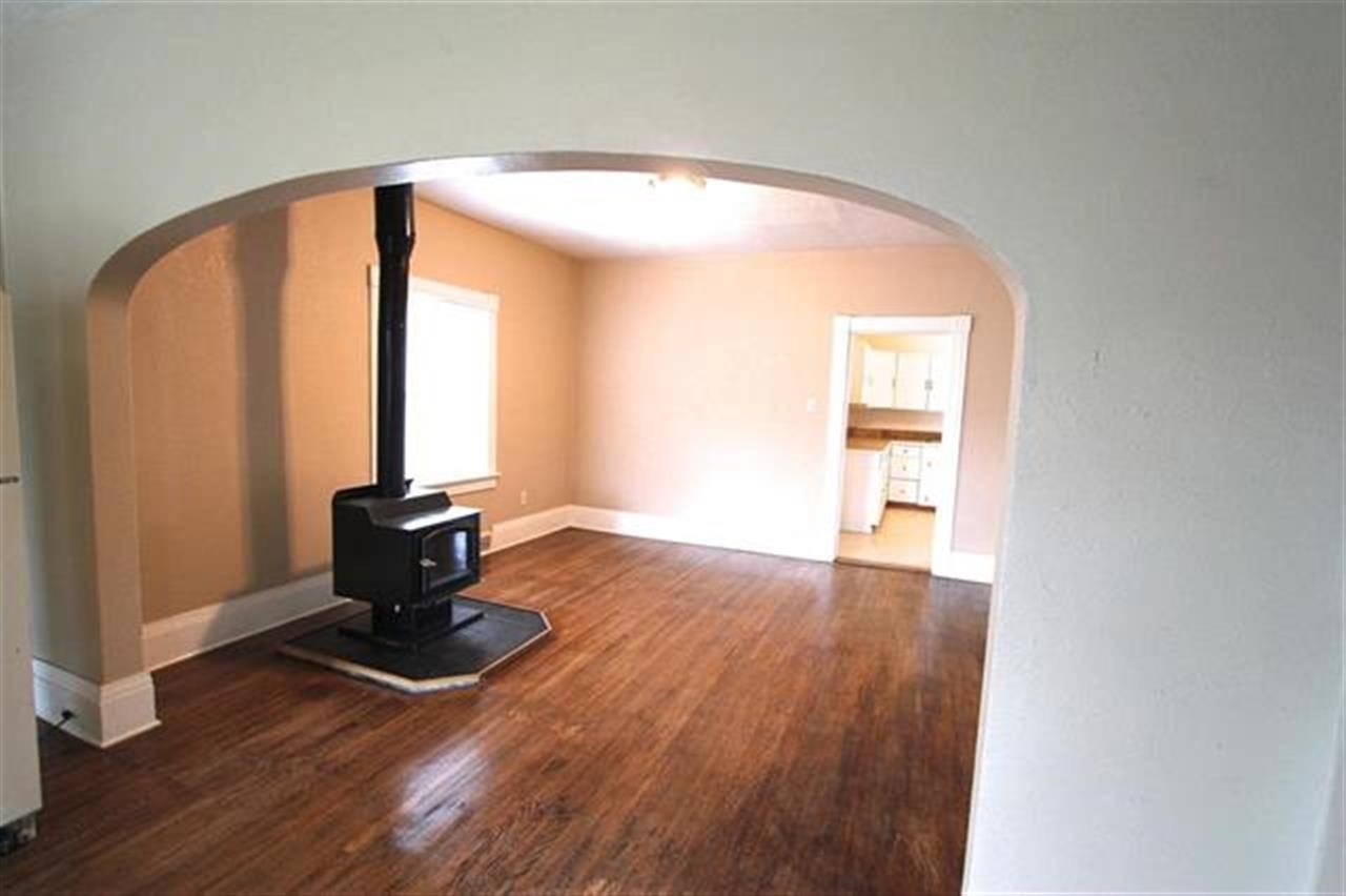 413 E Glass Ave - Photo 4