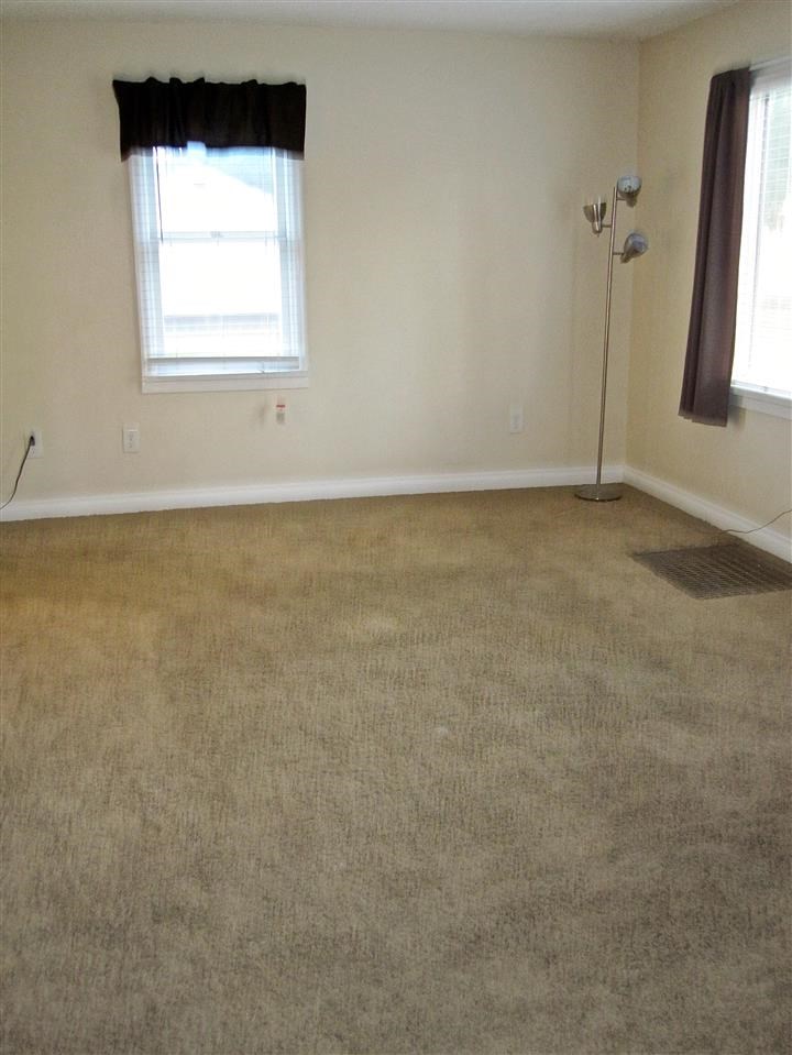 12628 N Myrtle St - Photo 3