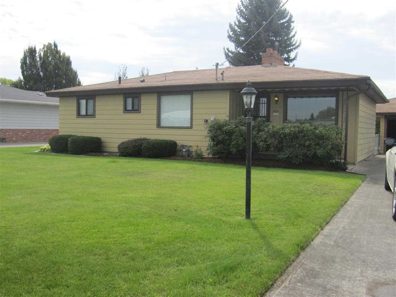 9520 E NORA Ave - Photo 2
