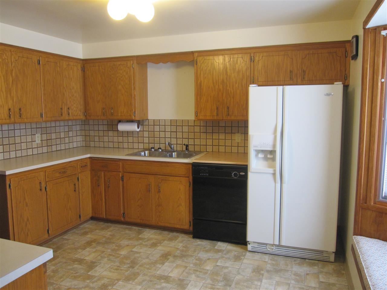 9520 E NORA Ave - Photo 3