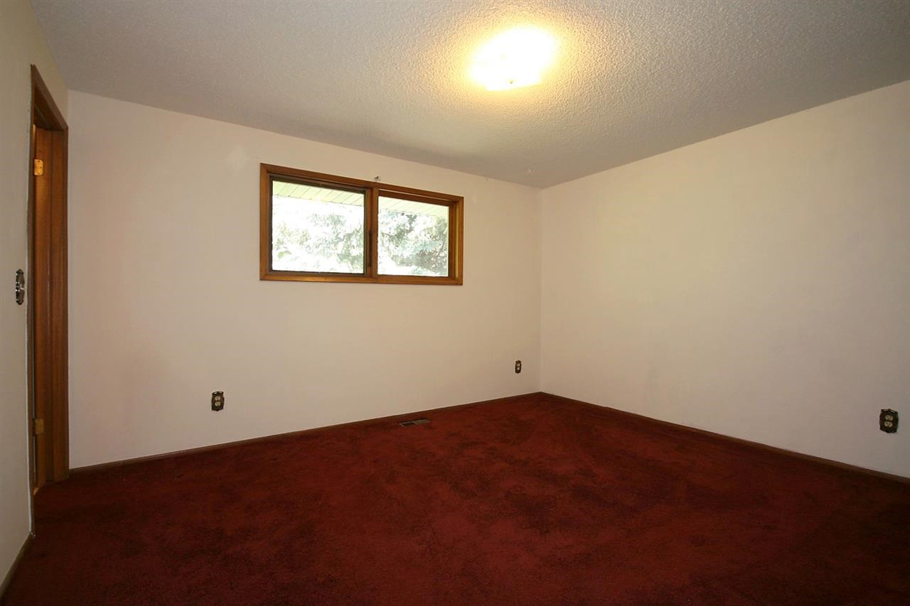 2227 E 49th Ave - Photo 11
