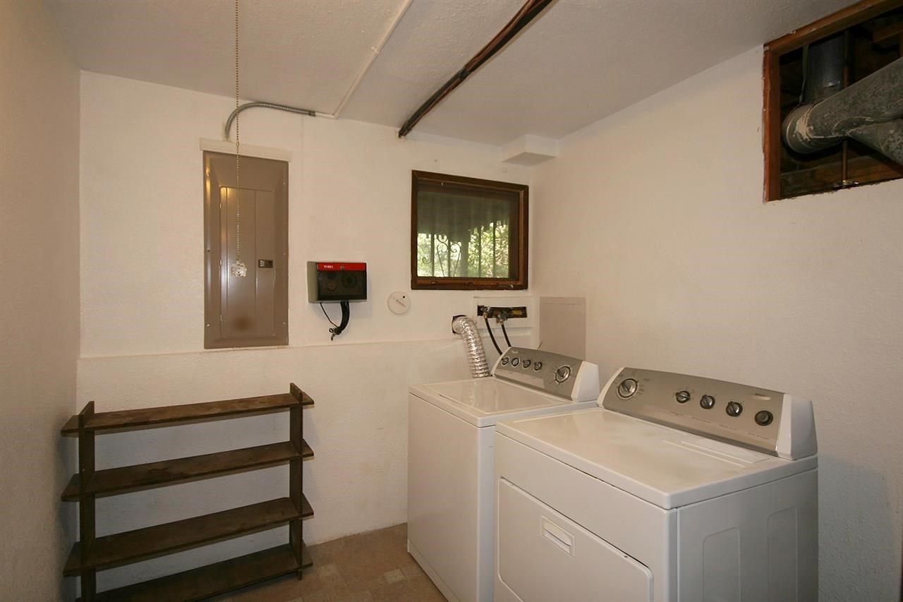 2227 E 49th Ave - Photo 17