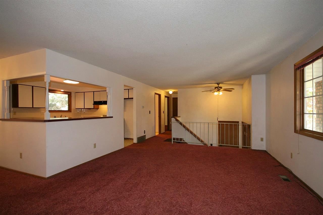 2227 E 49th Ave - Photo 6
