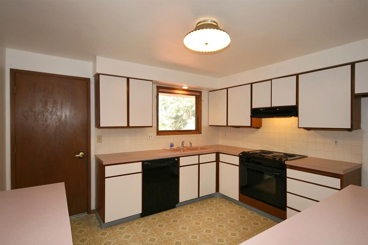 2227 E 49th Ave - Photo 8