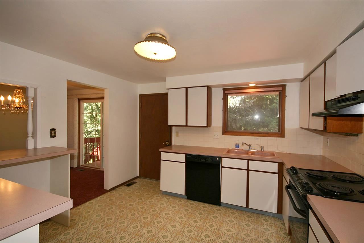 2227 E 49th Ave - Photo 9