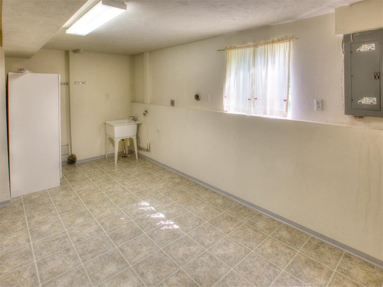 14422 E 16th Ave - Photo 12