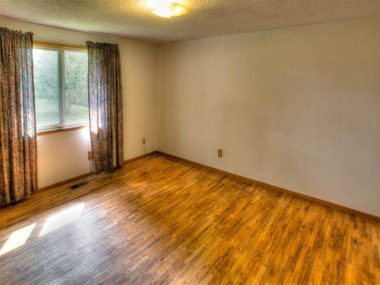 14422 E 16th Ave - Photo 8