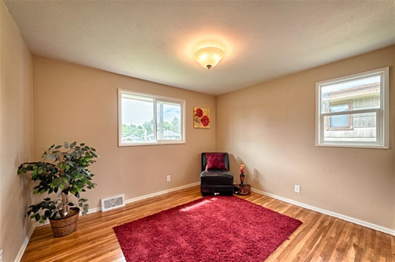 2304 W Francis Ave - Photo 8